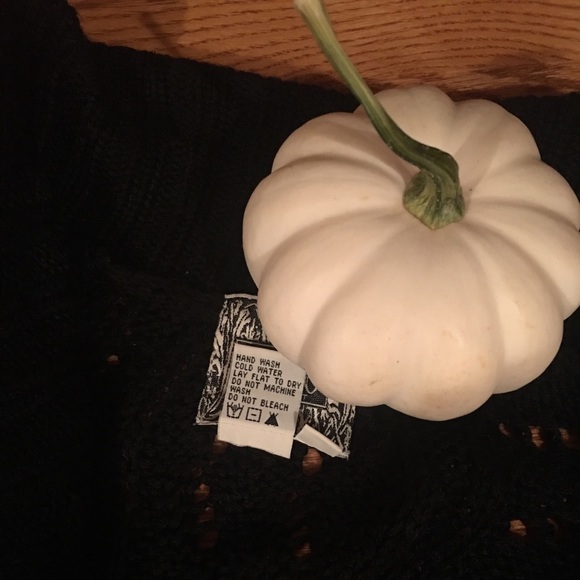 Statement Curio Long Sweater Coat/Floral Detail - Picture 8 of 8